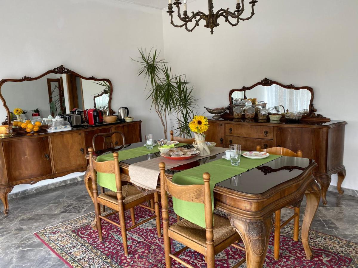 B&B Del Viaggiatore 사르자나 외부 사진