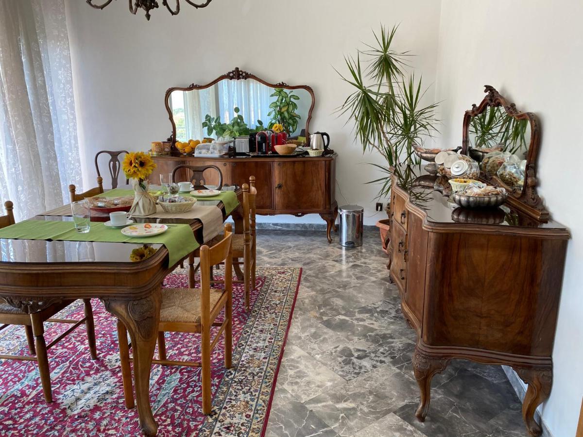 B&B Del Viaggiatore 사르자나 외부 사진