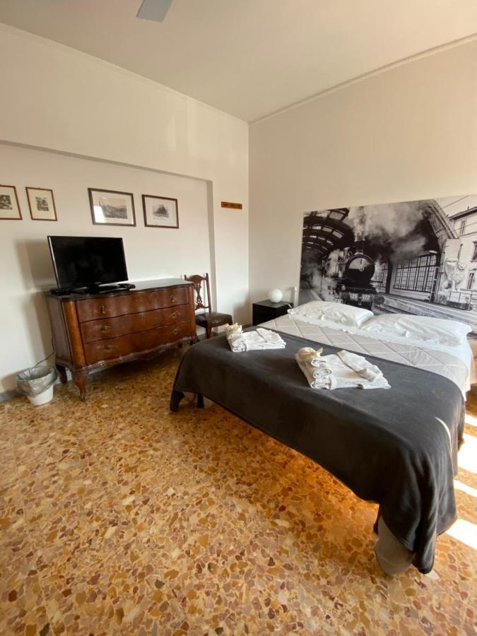 B&B Del Viaggiatore 사르자나 외부 사진
