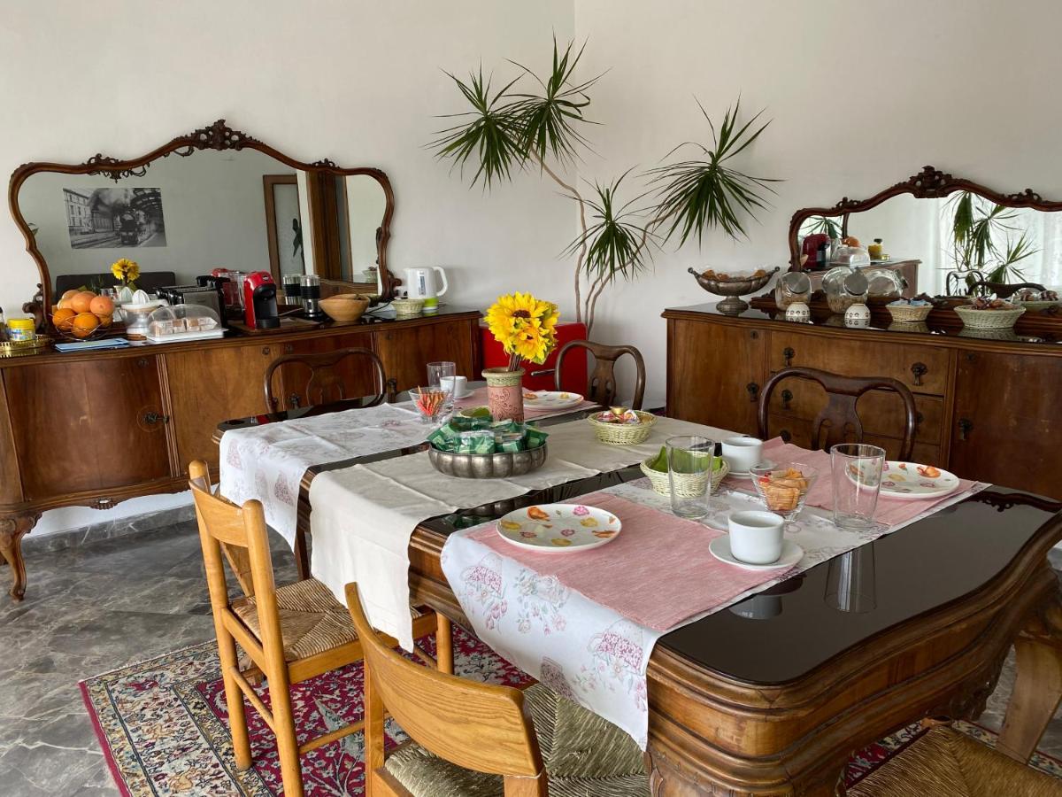 B&B Del Viaggiatore 사르자나 외부 사진
