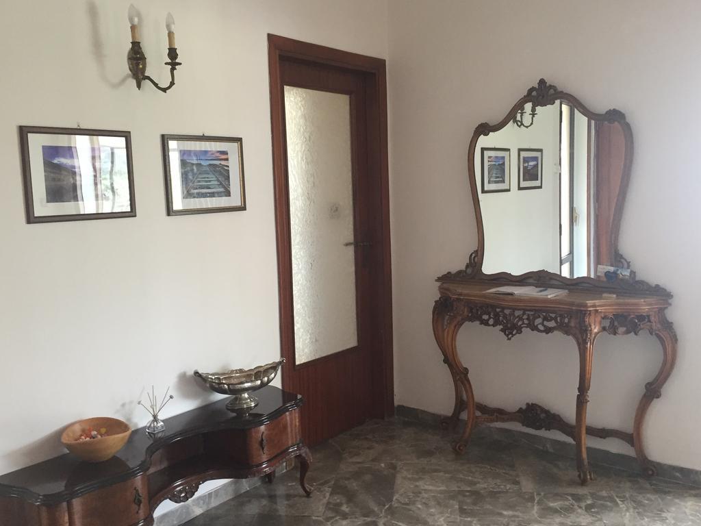B&B Del Viaggiatore 사르자나 외부 사진